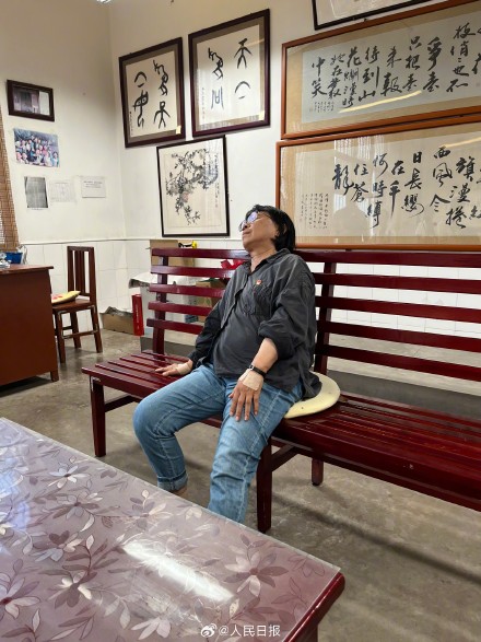 您辛苦了！这是高考结束后的张桂梅老师