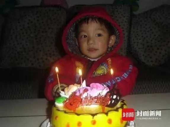 活不过18岁？19岁坚强少年“不信命”！坐轮椅完成“高考梦”