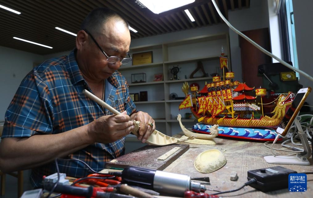 文化中国行丨罗店龙船：父子传承 情系端午