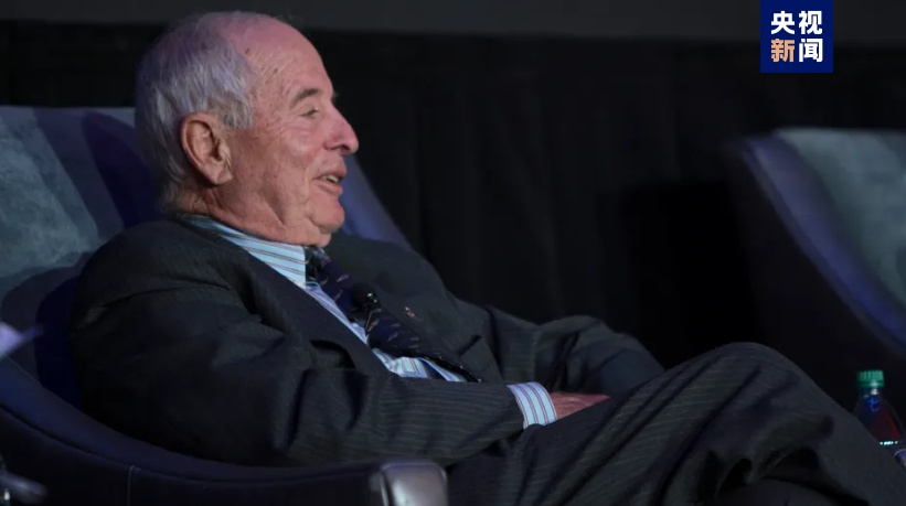 美国一飞机坠毁，“阿波罗8号”宇航员遇难，曾拍下“地出”照片