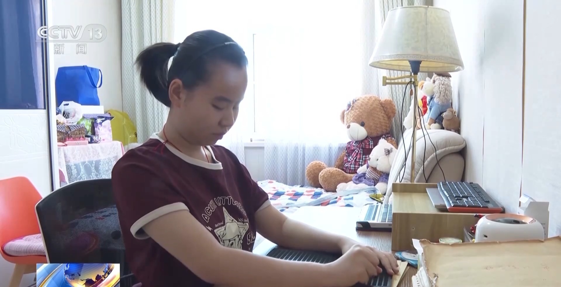 盲眼少女用音乐照亮高考路，她的梦想是……