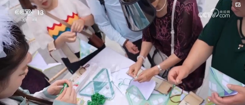 传统文化“活”起来释放新魅力 火热“端午经济”折射中国经济蓬勃活力 传统文化“活”起来释放新魅力 火热“端午经济”折射中国经济蓬勃活力