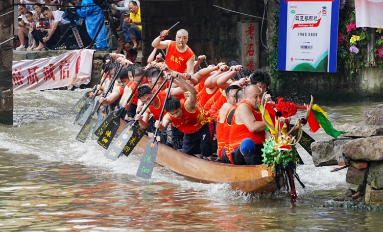 赢了免房租输了跪祠堂？广东“水上F1”又刷屏了！