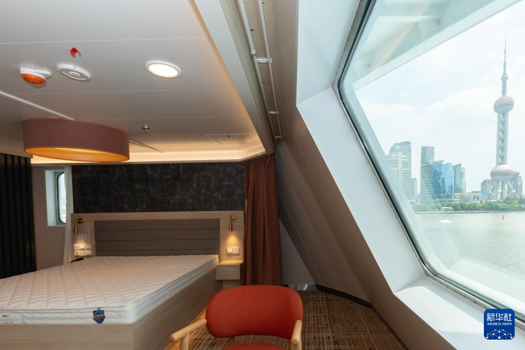 “鉴真号”轮开启首航之旅