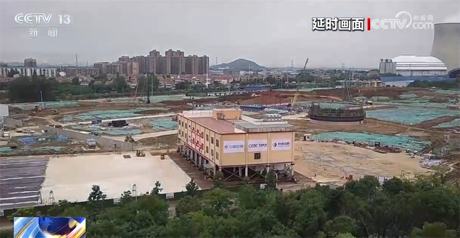 问“3600吨大楼整体挪动205米总共分几步”?“抬脚”“穿鞋”“走” 问“3600吨大楼整体挪动205米总共分几步”?“抬脚”“穿鞋”“走”