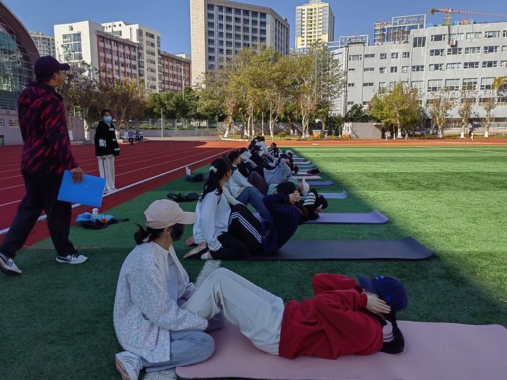 追光｜考完了吗？给高考生们一点大学体育课的震撼……