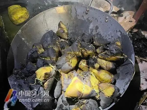 当心！贵州一居民煮粽子差点把家烧了