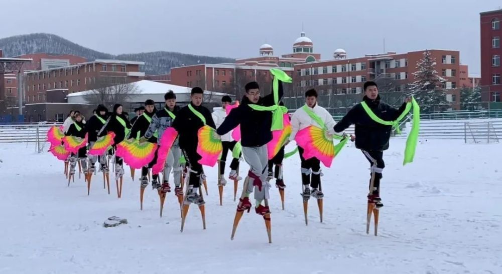 追光｜考完了吗？给高考生们一点大学体育课的震撼……