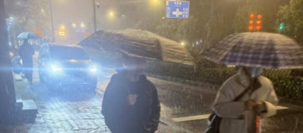 提前了！刚刚宣布：杭州今天正式进入！该来的总得来...