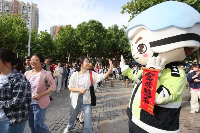 “交卷”倒计时！全国多地高考今将结束