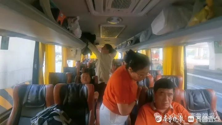 突然爆火！“铁腚大巴”济南也有，不只去西藏......