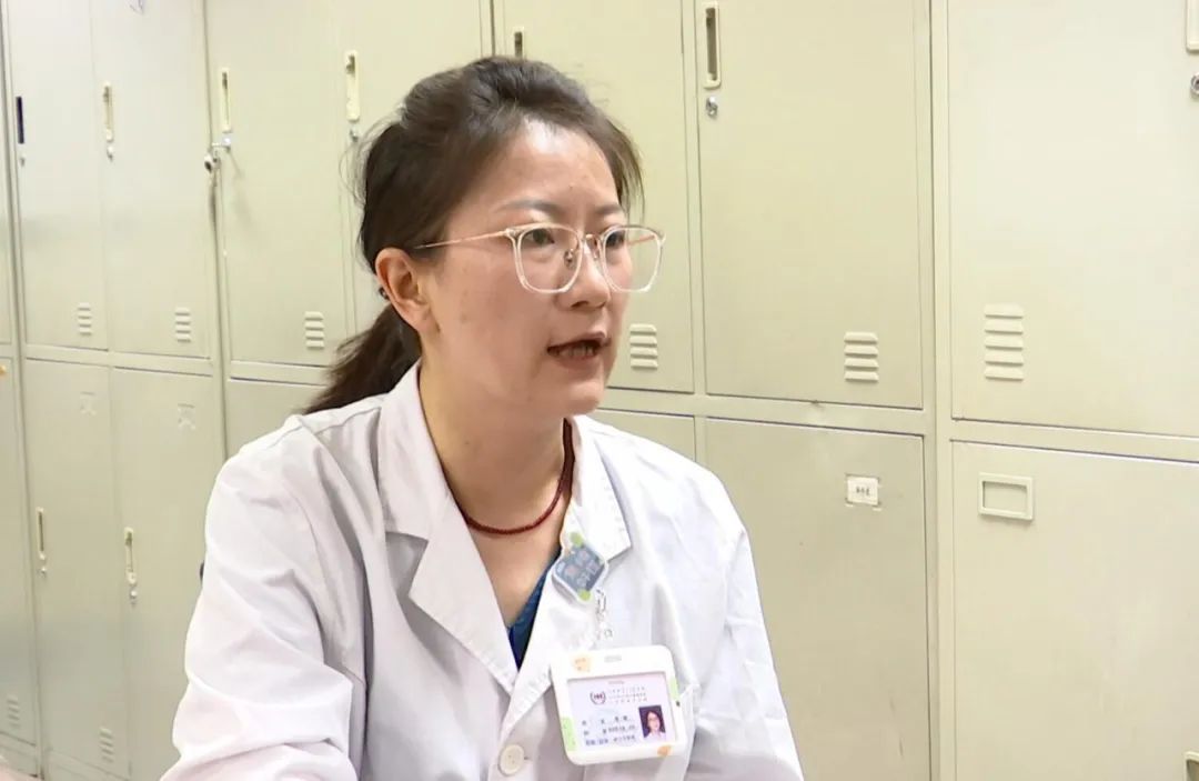 街边买的野生菌，朋友几人吃完出现腹泻、呕吐……警惕！又是这种毒菌