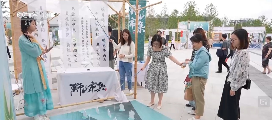 传统文化“活”起来释放新魅力 火热“端午经济”折射中国经济蓬勃活力 传统文化“活”起来释放新魅力 火热“端午经济”折射中国经济蓬勃活力