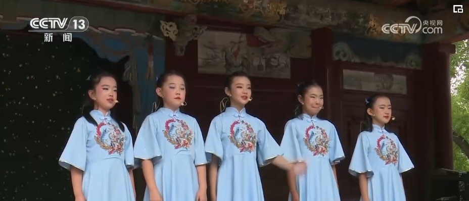 传统文化“活”起来释放新魅力 火热“端午经济”折射中国经济蓬勃活力 传统文化“活”起来释放新魅力 火热“端午经济”折射中国经济蓬勃活力