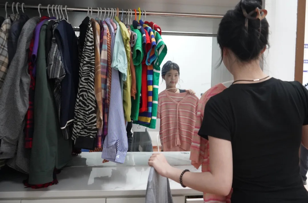 这个派出所拍的身份证照片为何这么好看？揭秘→