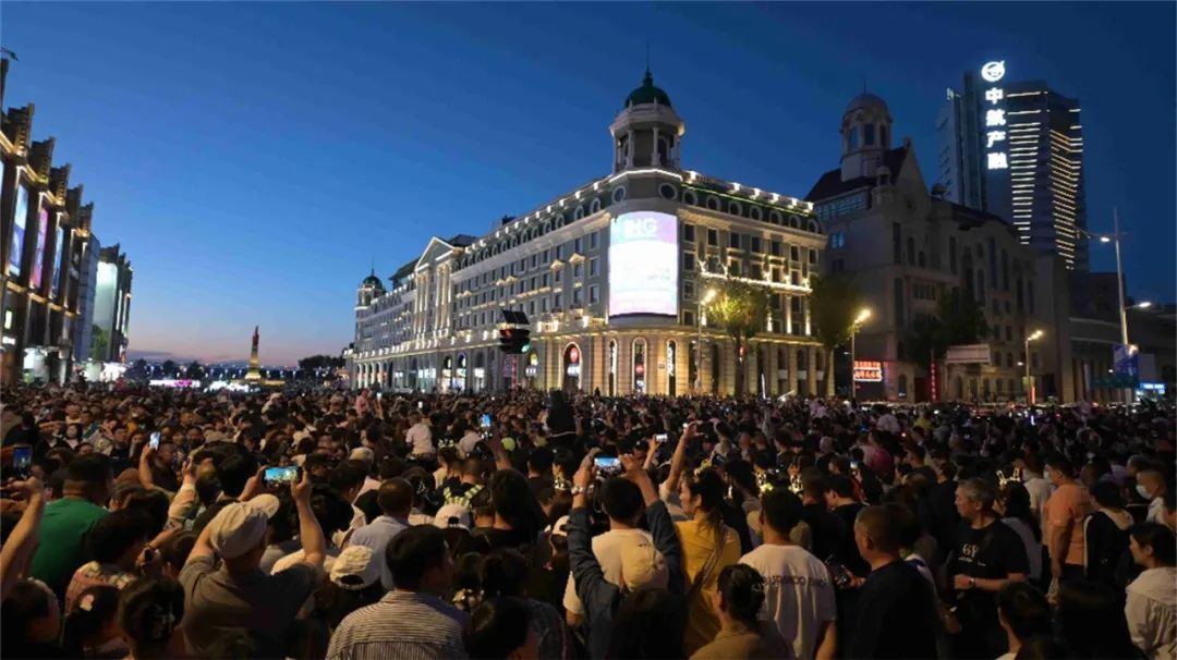 一年一度!人人人你人人人……“尔滨”又刷屏了! 一年一度!人人人你人人人……“尔滨”又刷屏了!