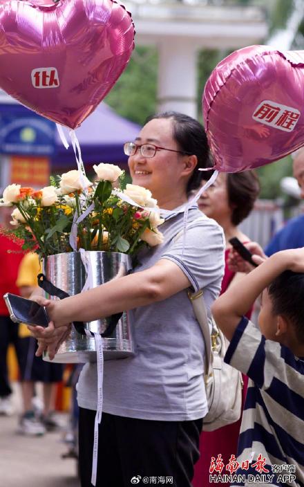 高考结束走出考场的心情 你还记得吗? 高考结束走出考场的心情 你还记得吗?