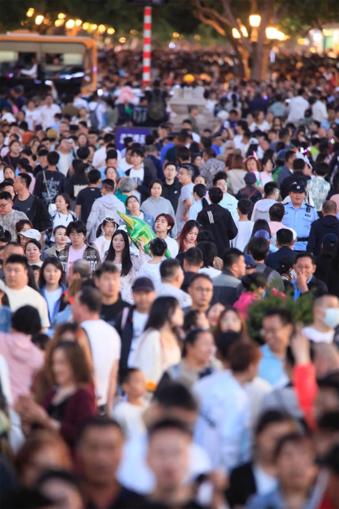 一年一度!人人人你人人人……“尔滨”又刷屏了! 一年一度!人人人你人人人……“尔滨”又刷屏了!