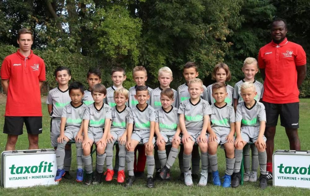 中国“球爹”在科隆