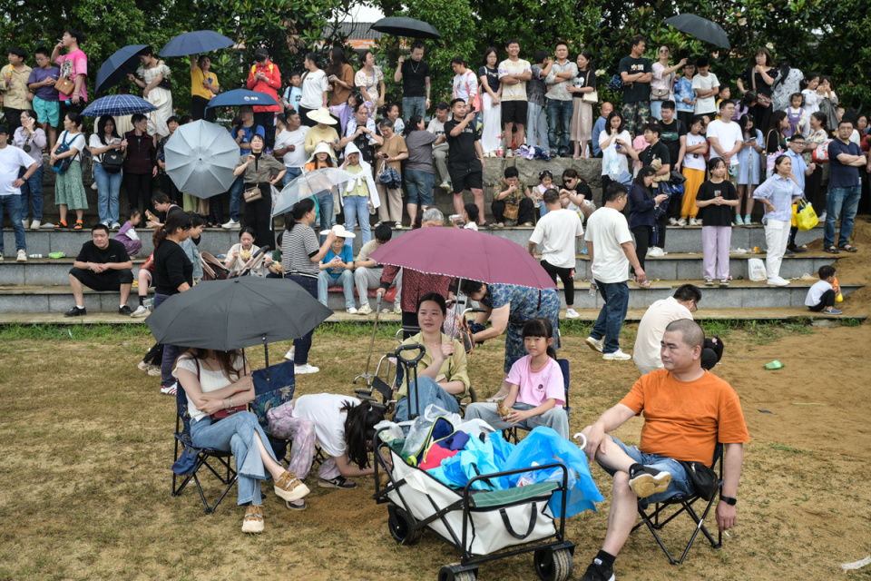 长沙这场龙舟赛,因为“游回南京”变得异常火爆 长沙这场龙舟赛,因为“游回南京”变得异常火爆