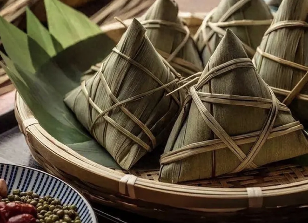 粽子吃多了，肠胃不适，按压这三个穴位能缓解！