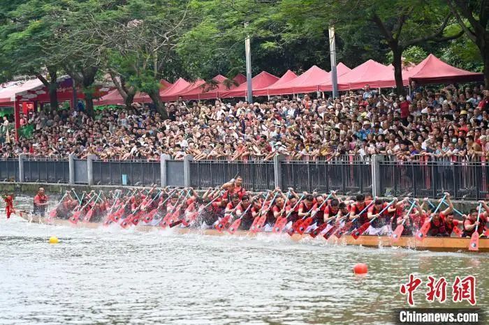 这届年轻人,也太“传统”了吧! 这届年轻人,也太“传统”了吧!