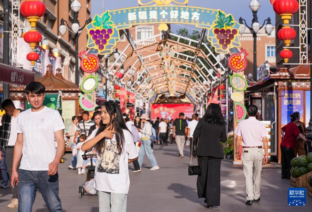 文旅活动精彩纷呈 乌鲁木齐热情迎客 文旅活动精彩纷呈 乌鲁木齐热情迎客