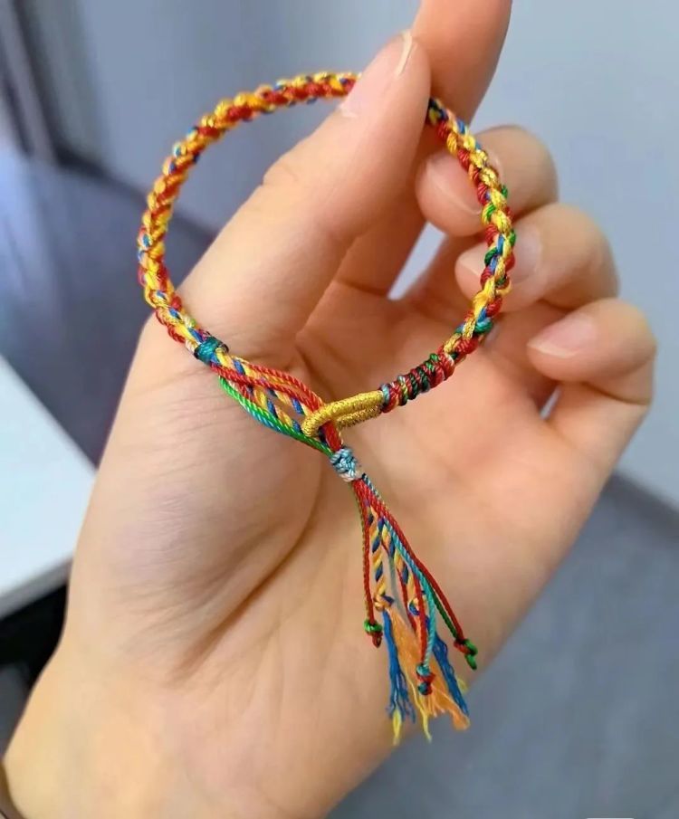 这届年轻人,也太“传统”了吧! 这届年轻人,也太“传统”了吧!