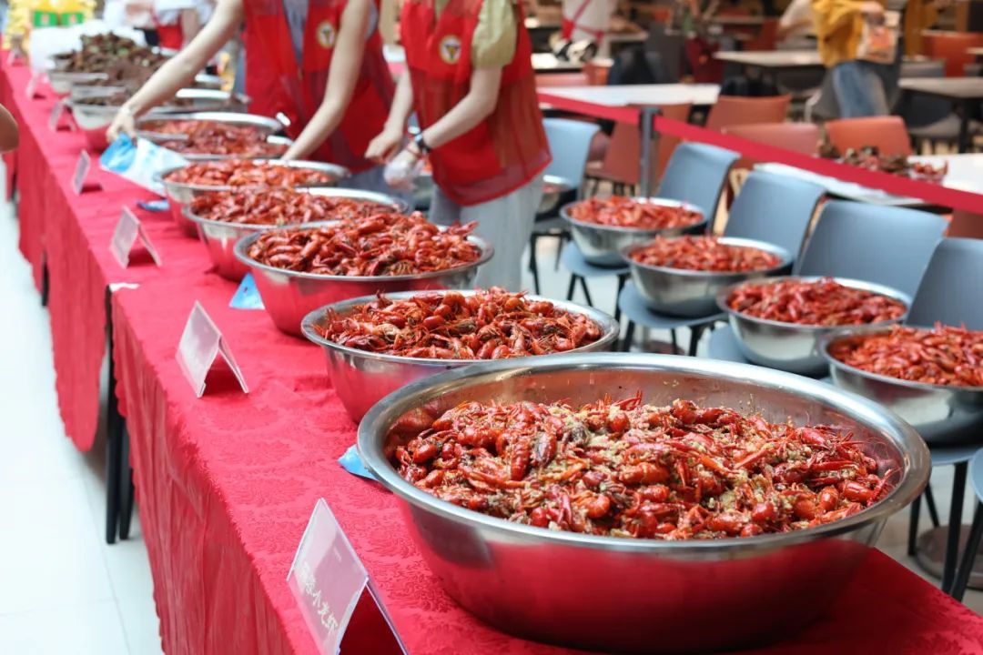 毕业烧烤火锅宴!“大家作证,这次是食堂先动的手……” 毕业烧烤火锅宴!“大家作证,这次是食堂先动的手……”