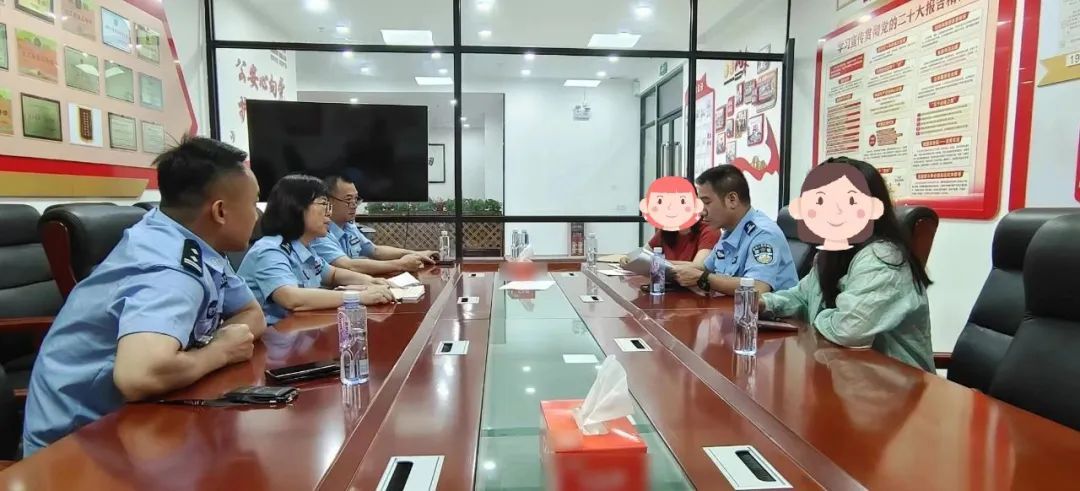 孩子没户口上学难?民警多方奔走解难题 孩子没户口上学难?民警多方奔走解难题