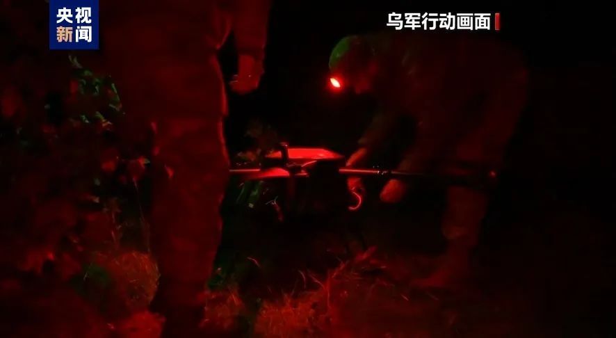 突发！乌称俄大型反潜舰起火，舰上或有数百人