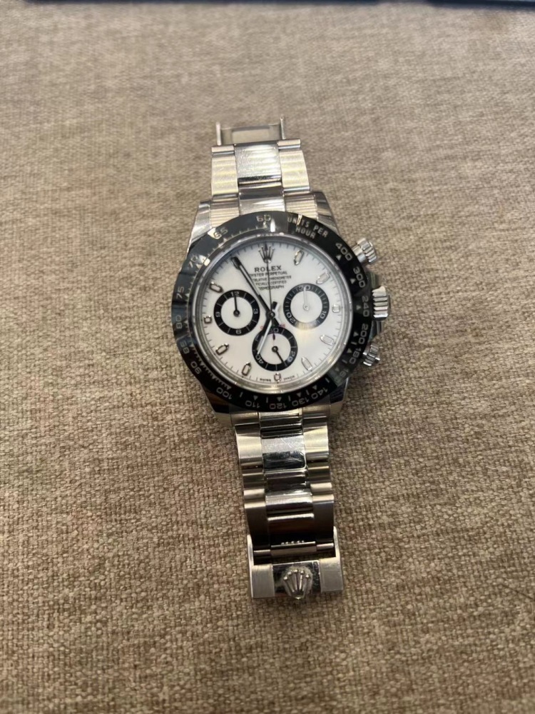 女子为还高利贷,调包闺蜜30万元手表转卖被刑拘 女子为还高利贷,调包闺蜜30万元手表转卖被刑拘