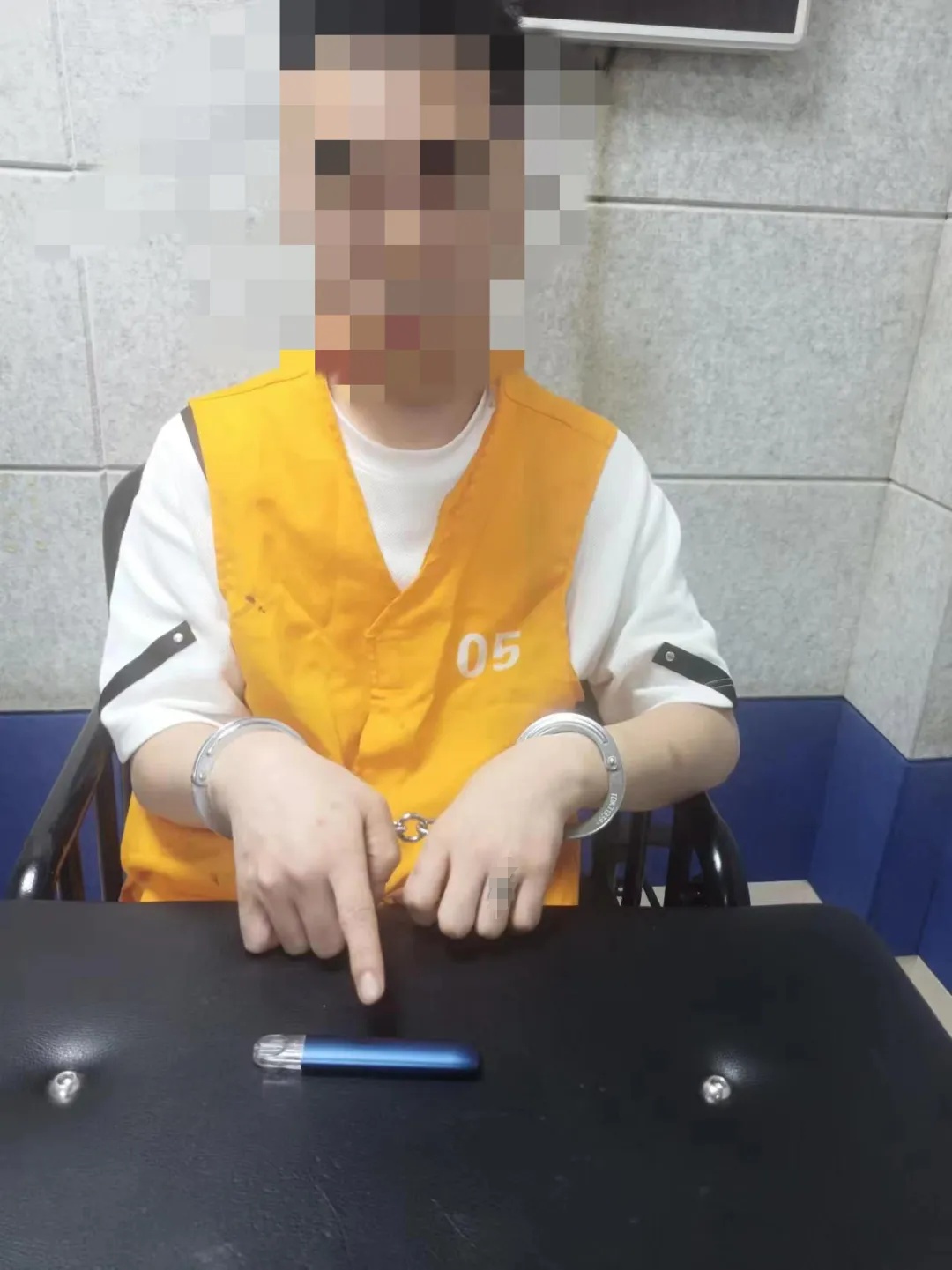 “你恨也好,骂也好,我是在帮你”…… “你恨也好,骂也好,我是在帮你”……