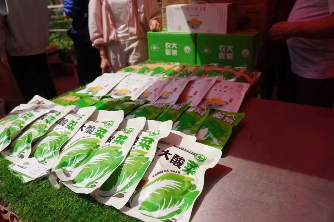 毕业烧烤火锅宴!“大家作证,这次是食堂先动的手……” 毕业烧烤火锅宴!“大家作证,这次是食堂先动的手……”