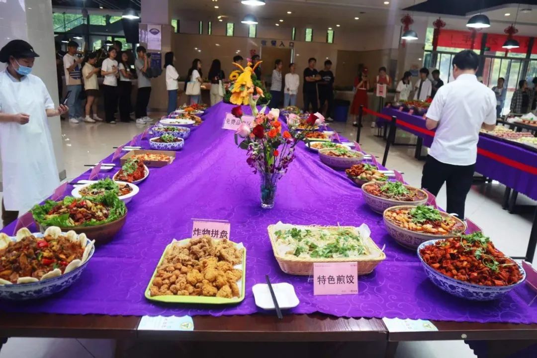 毕业烧烤火锅宴!“大家作证,这次是食堂先动的手……” 毕业烧烤火锅宴!“大家作证,这次是食堂先动的手……”