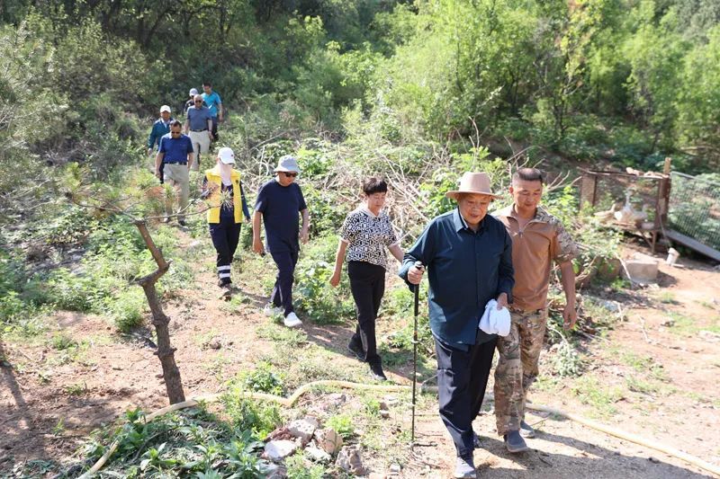 87岁山东老人，在北京居庸关找到“28岁的父亲”……