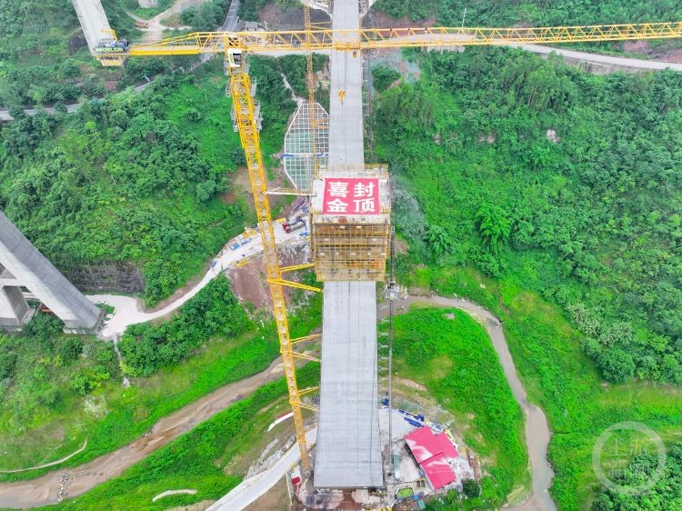 150.5米!国内在建高铁无砟轨道最高桥墩完工 150.5米!国内在建高铁无砟轨道最高桥墩完工