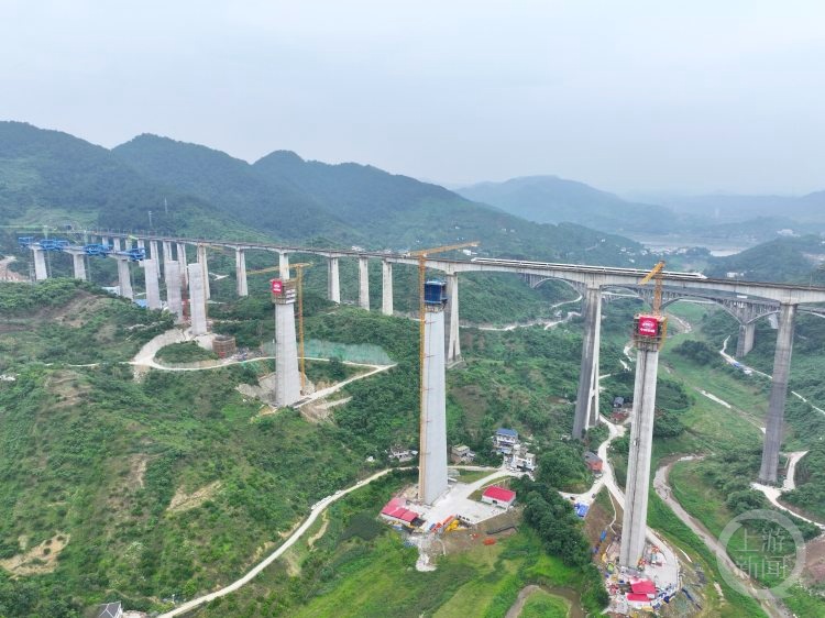 150.5米!国内在建高铁无砟轨道最高桥墩完工 150.5米!国内在建高铁无砟轨道最高桥墩完工