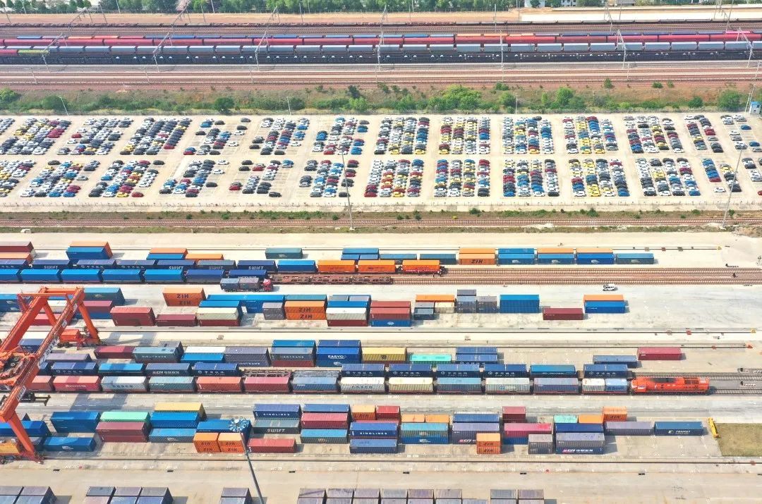 中国铁路:5月份国家铁路发送货物3.37亿吨 同比增长2.8% 中国铁路:5月份国家铁路发送货物3.37亿吨 同比增长2.8%