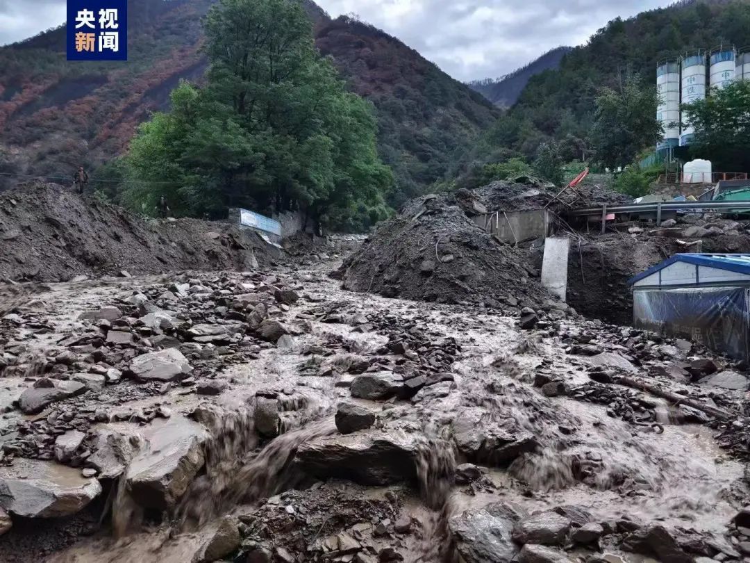 甘孜雅江再次发生泥石流！