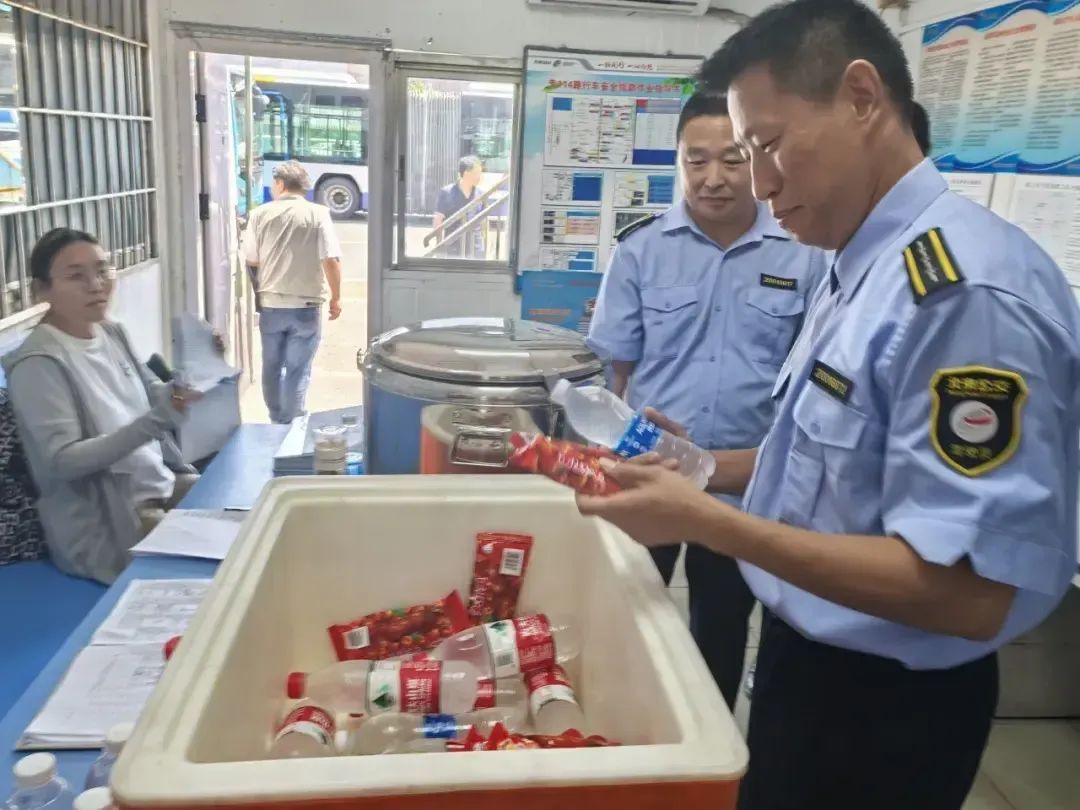 迎接“烤”验！北京公交空调提前开、地铁进站有风扇→