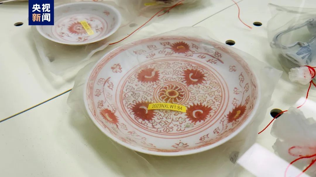 世界级重大考古发现新进展！南海西北陆坡沉船遗址提取文物900余件套