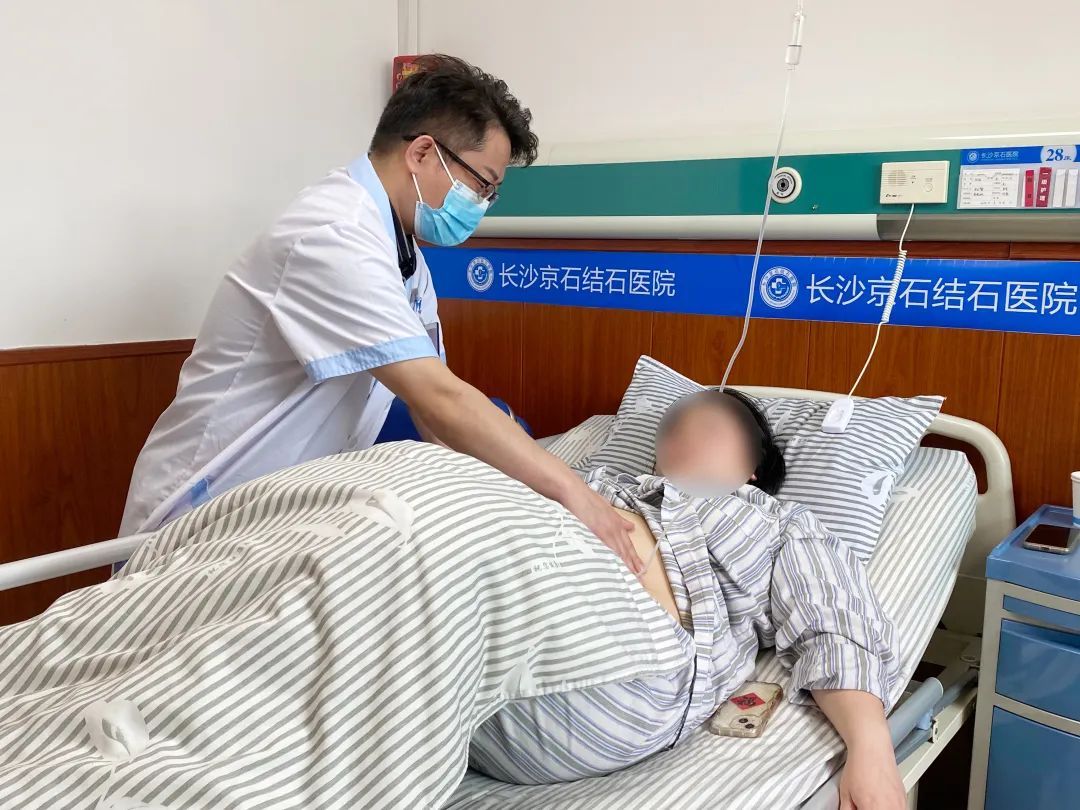 女子170斤,常年三餐不规律且久坐不动,胆囊竟养出19颗结石 女子170斤,常年三餐不规律且久坐不动,胆囊竟养出19颗结石