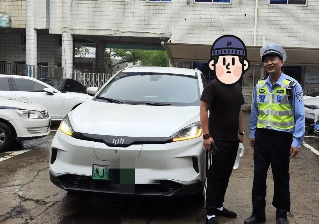 开车溅人一身水,一司机被罚! 开车溅人一身水,一司机被罚!