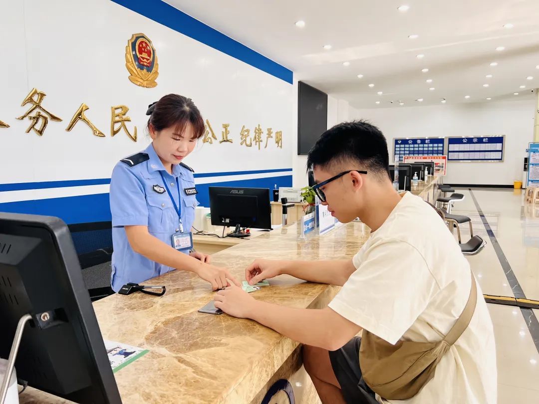 都有电子驾驶证了！纸质驾驶证留着还有啥用？