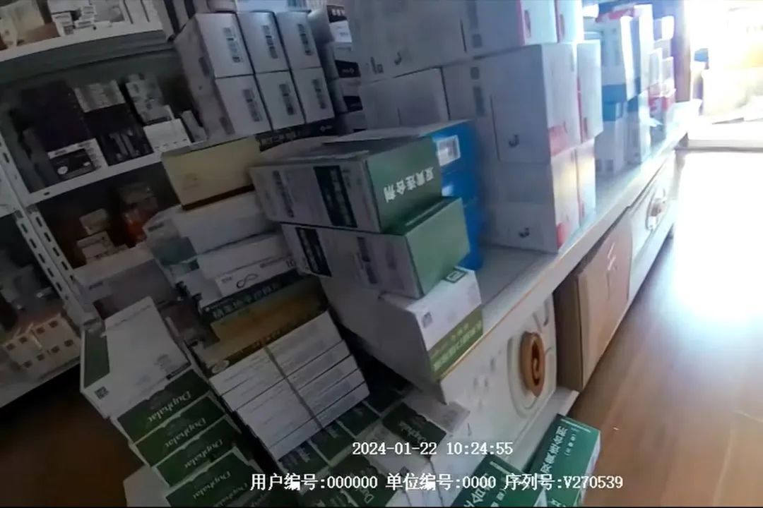 处心积虑骗走群众看病钱!上海警方揭开医保诈骗黑色产业链,抓获200多人 处心积虑骗走群众看病钱!上海警方揭开医保诈骗黑色产业链,抓获200多人