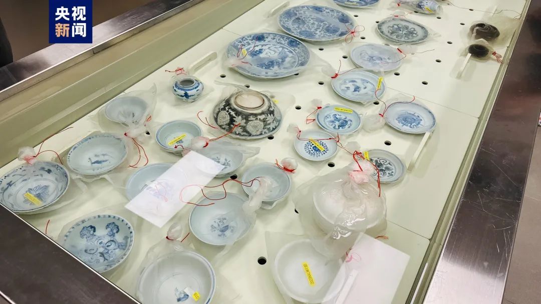 世界级重大考古发现新进展！南海西北陆坡沉船遗址提取文物900余件套