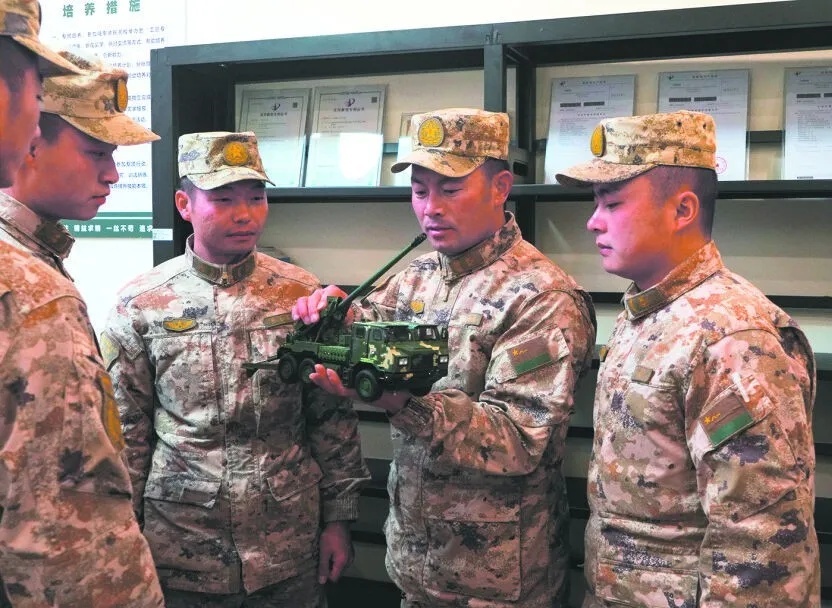 从普通一兵到“陆军工匠”,这名军士不简单! 从普通一兵到“陆军工匠”,这名军士不简单!