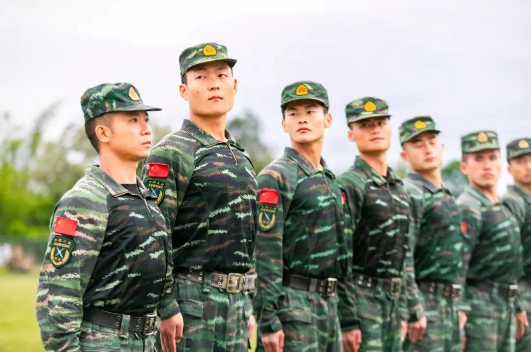 强!这个小个子兵是妥妥的排头兵! 强!这个小个子兵是妥妥的排头兵!