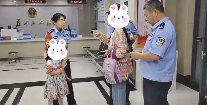 济南街头，一5岁女童独自骑着扭扭车，从千佛山差点到了大明湖……